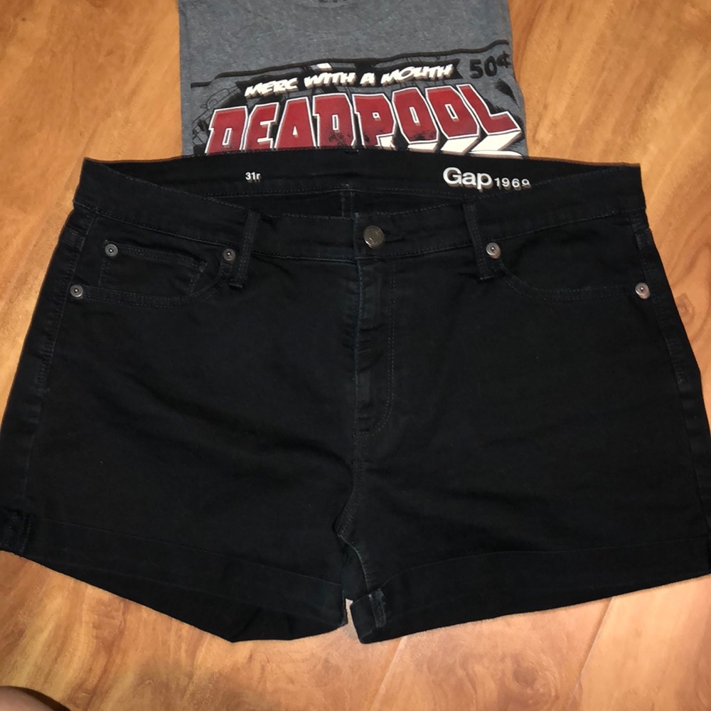 GAP black shorts